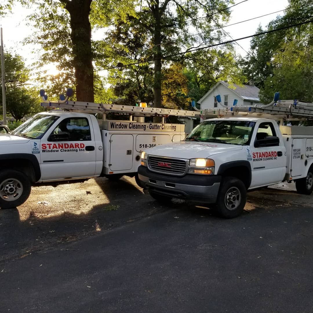 Clean windows and gutter service in the Capital Region
